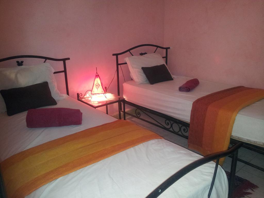 Riad Les Portes De La Medina Marrakesh Room photo