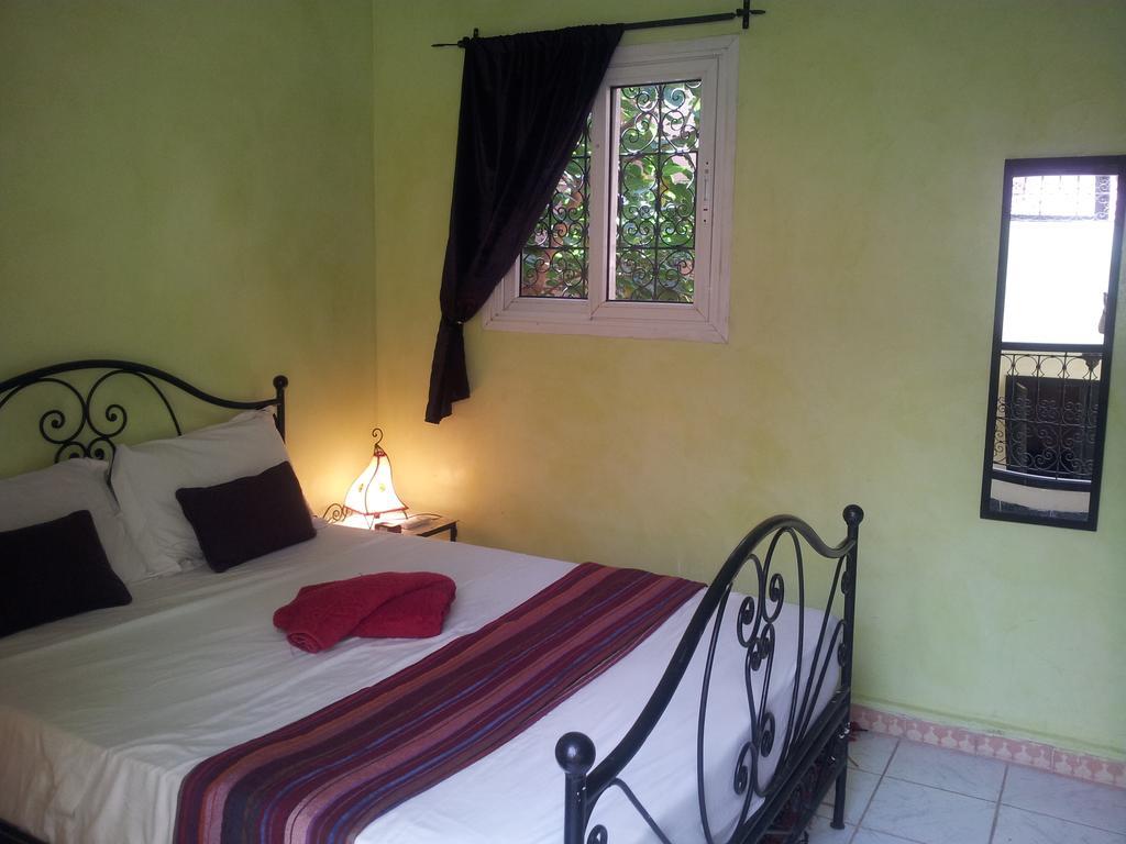 Riad Les Portes De La Medina Marrakesh Room photo