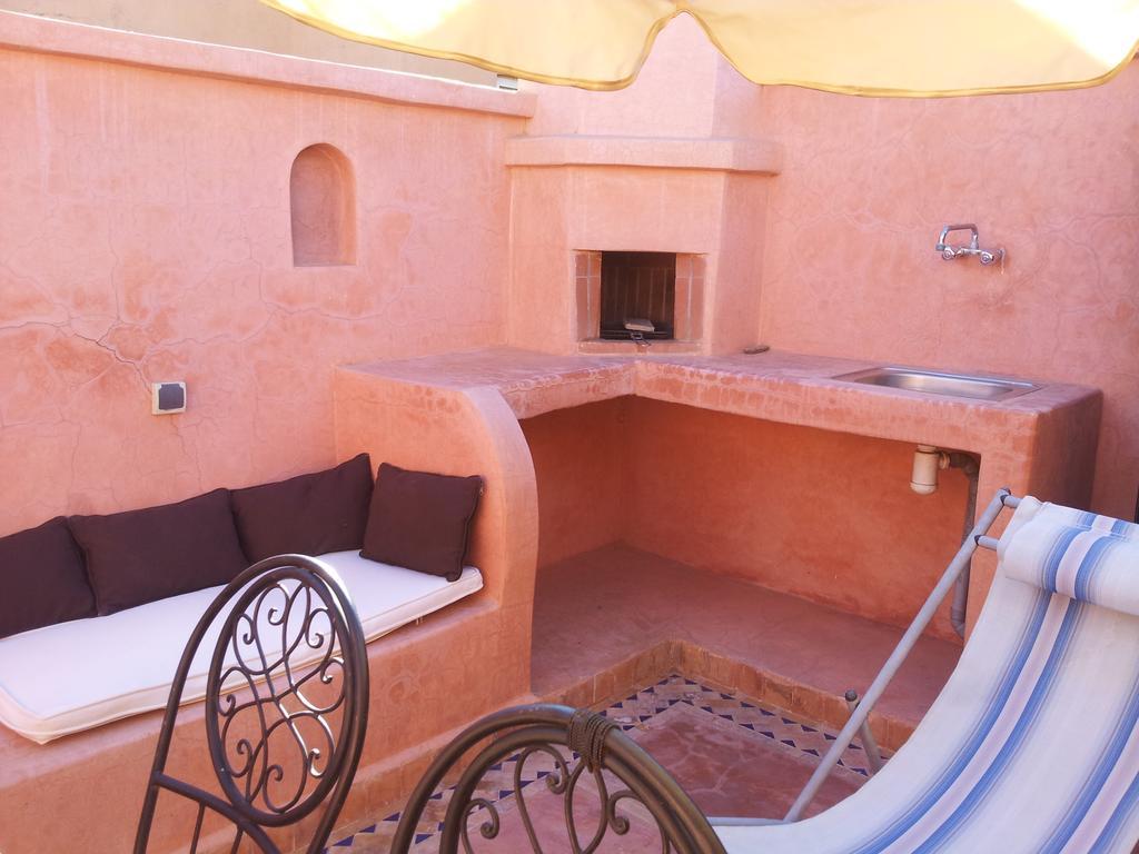 Riad Les Portes De La Medina Marrakesh Exterior photo